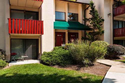 metropolitan-east-goshen-exterior5