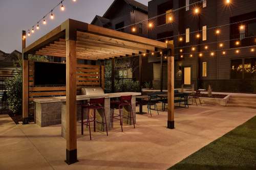 S Bed Oxenfree WeHo 21