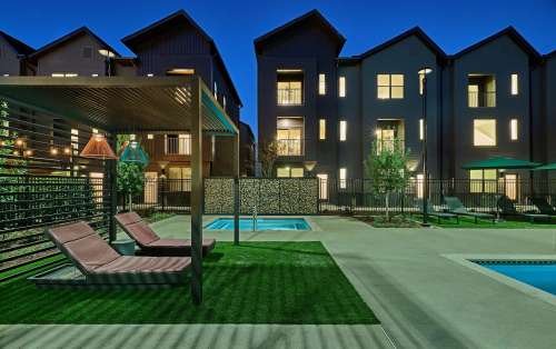 S Bed Oxenfree WeHo 26