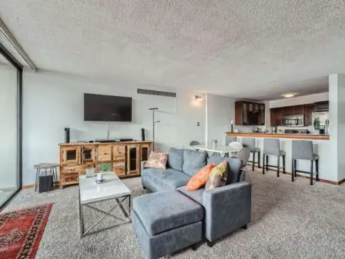 COLORADO-DENVER-Apartment-Building-15800641.webp
