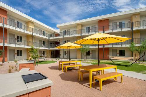 S Bed Cabana Southern Apartments 86