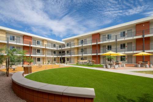 S Bed Cabana Southern Apartments 95