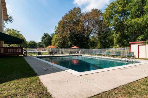 metropolitan-east-goshen-swimming-pool1
