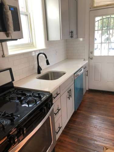 Spacious 3 bed + 2 bath Apt with Porches 1
