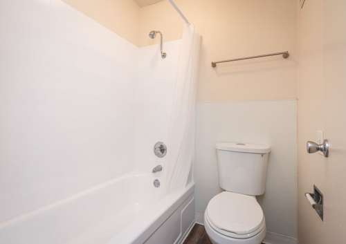 S Bed University Court 64