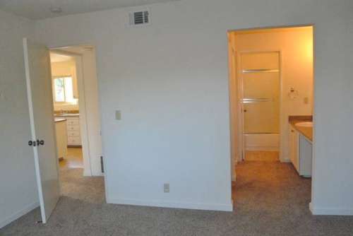S Bed Stonegate Village Apartments 155