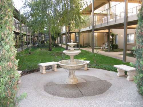 S Bed Lakeshore Apartments 152