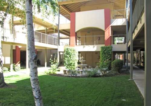 S Bed Lakeshore Apartments 209