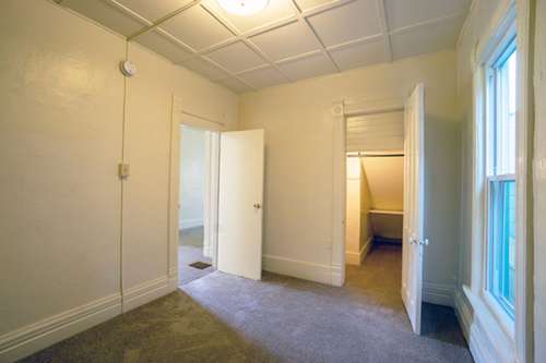 S Bed First Floor Close To Shops and Restaurants Available 6/1/25 8