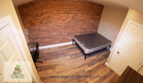 S Bed 81 State St. 13