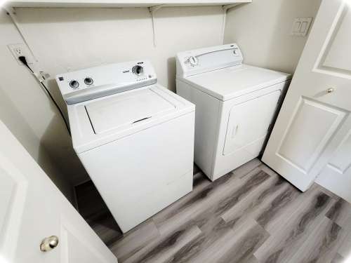 S Bed Lakeshore Apartments 41