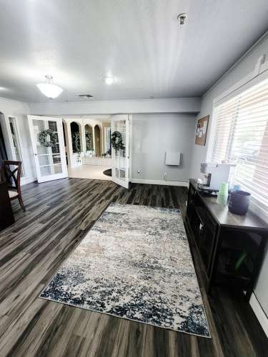 S Bed Lakeshore Apartments 31
