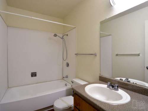 S Bed Eastlake Apartments 39