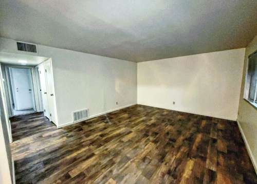 S Bed Stonegate Village Apartments 79