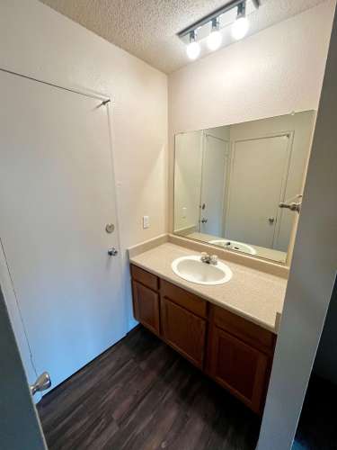 S Bed University Court 52