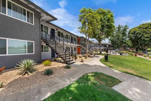 S Bed Uptown Fullerton 19