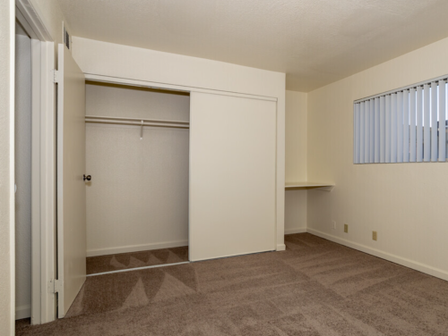 S Bed Stonegate Village Apartments 5