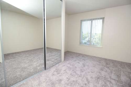 S Bed University Court 74