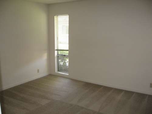 S Bed Stonegate Village Apartments 102