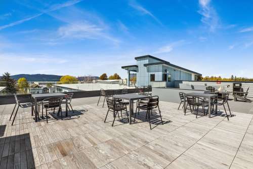 S Bed Luxurious Studios with Rooftop Deck and Secured Entry! 1