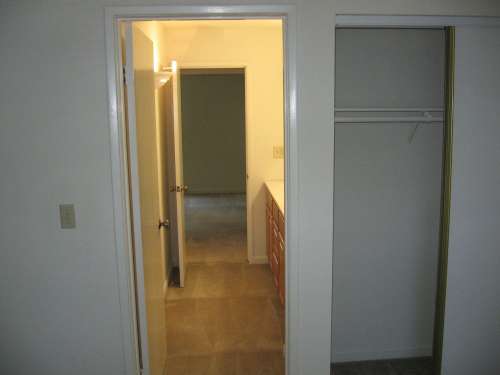 S Bed Stonegate Village Apartments 104