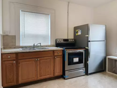 S Bed 30 Fayette Street 9