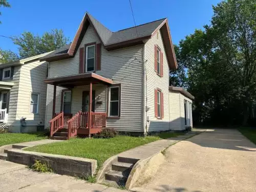 2025-05/GRAND-VALLEY-STATE-UNIVERSITY-Apartment-Building-16514025.webp