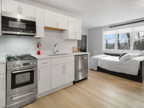 2025-05/ITHACA-COLLEGE-Apartment-Building-16507856.webp