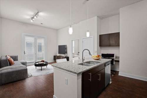S Bed West 39th Street 13