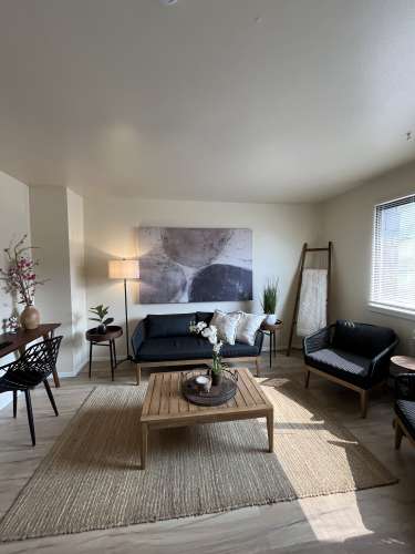 S Bed Courtside Apartments 5