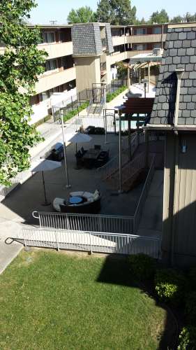 S Bed University Court 172