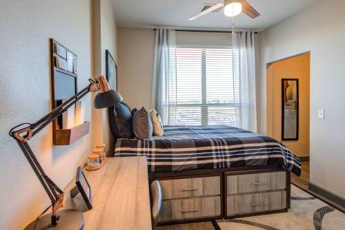 S Bed Union on Elizabeth 18