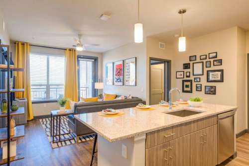 S Bed Union on Elizabeth 14