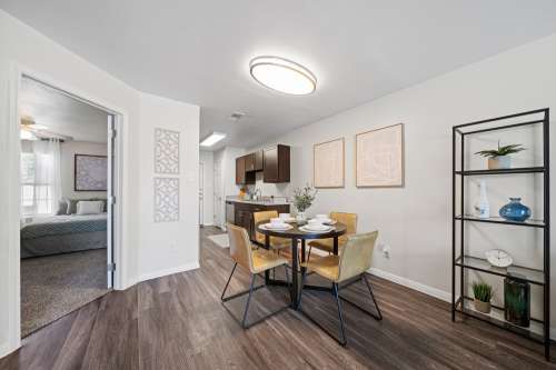 S Bed Leah Avenue Student Townhomes 3