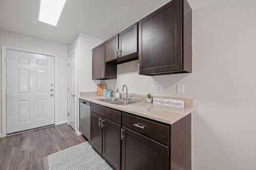 S Bed Leah Avenue Student Townhomes 5
