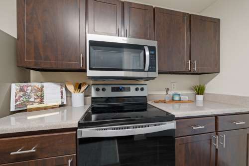 S Bed Leah Avenue Student Townhomes 7