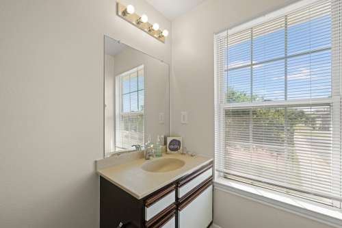S Bed Leah Avenue Student Townhomes 10