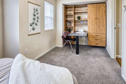 S Bed 48 West Apartments 30