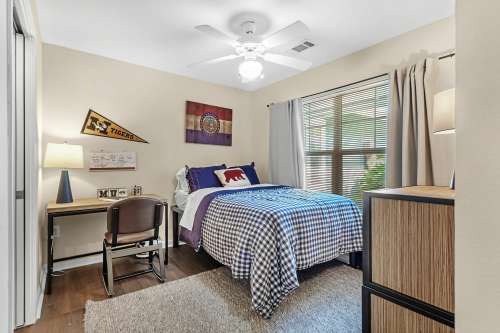 S Bed Campus Lodge 18