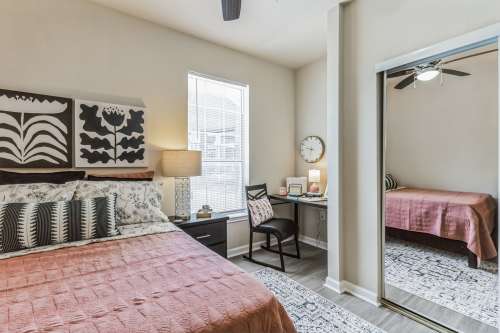 S Bed ONE09 West 22