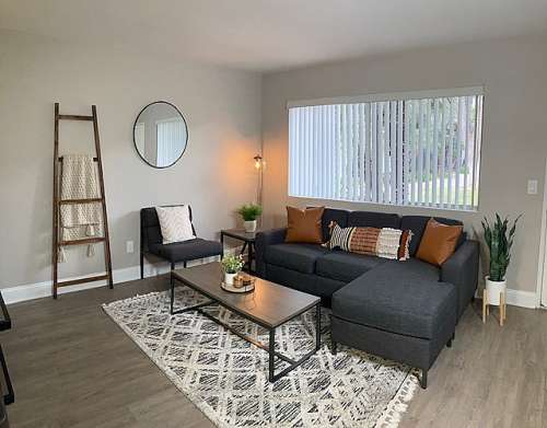 S Bed University Village Fullerton 5