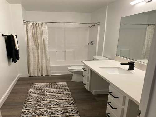 S Bed University Village Fullerton 8
