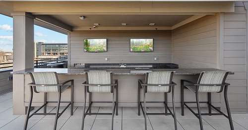 S Bed Stadium Apartments:  Off-Campus Student Housing 24