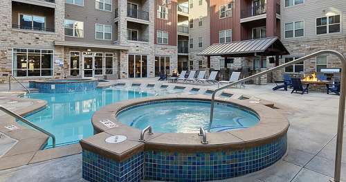 S Bed Stadium Apartments:  Off-Campus Student Housing 21