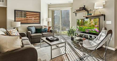 S Bed Stadium Apartments:  Off-Campus Student Housing 2