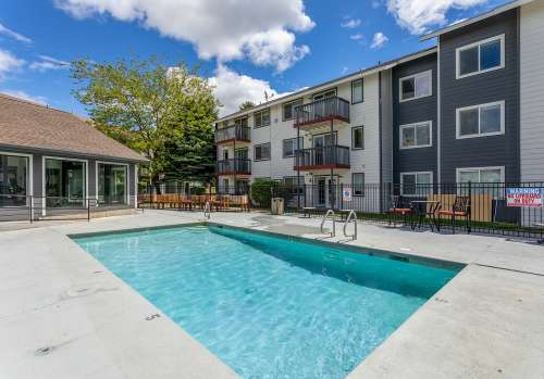 S Bed Timberline on the Green 18