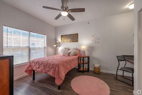 S Bed Villagio Apartments 1