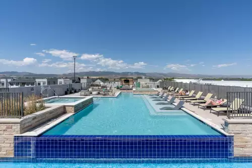 S Bed The Standard at Fort Collins 65