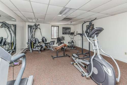 S Bed Highland Plaza Apartments 2