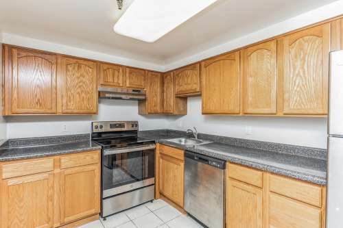 S Bed Highland Plaza Apartments 7